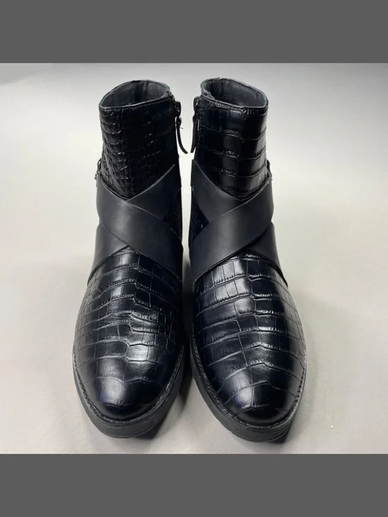 NEW Fit Flop Shoes Womens 9 black leather helmi ankle boots alligator goth moto - Picture 3 of 12